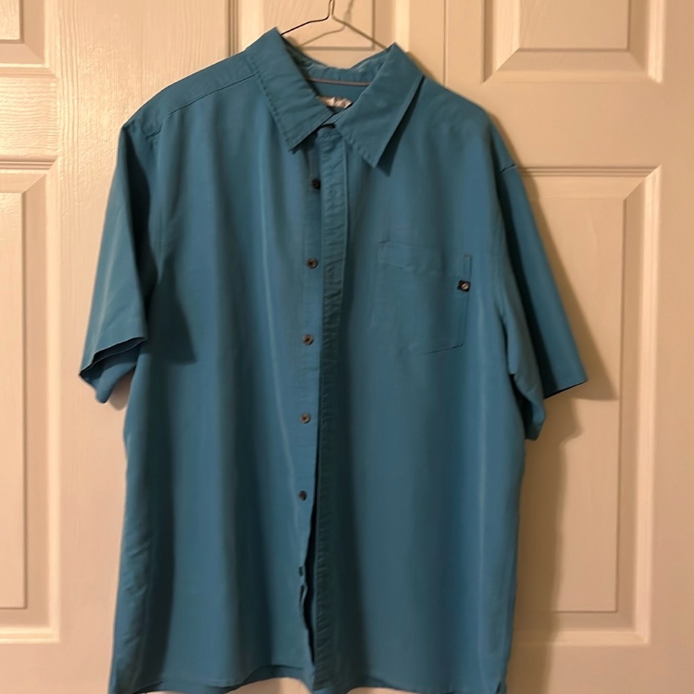 Marmot men’s blue shirt
